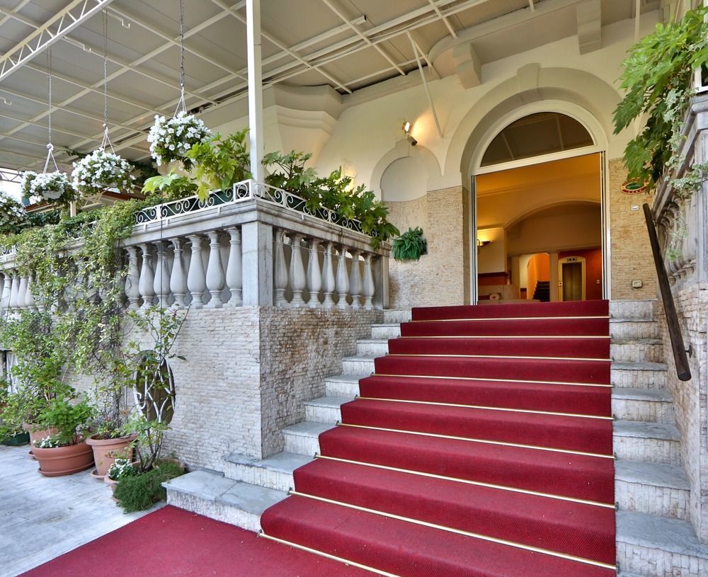 Hotel Biasutti Lido di Venezia Kültér fotó